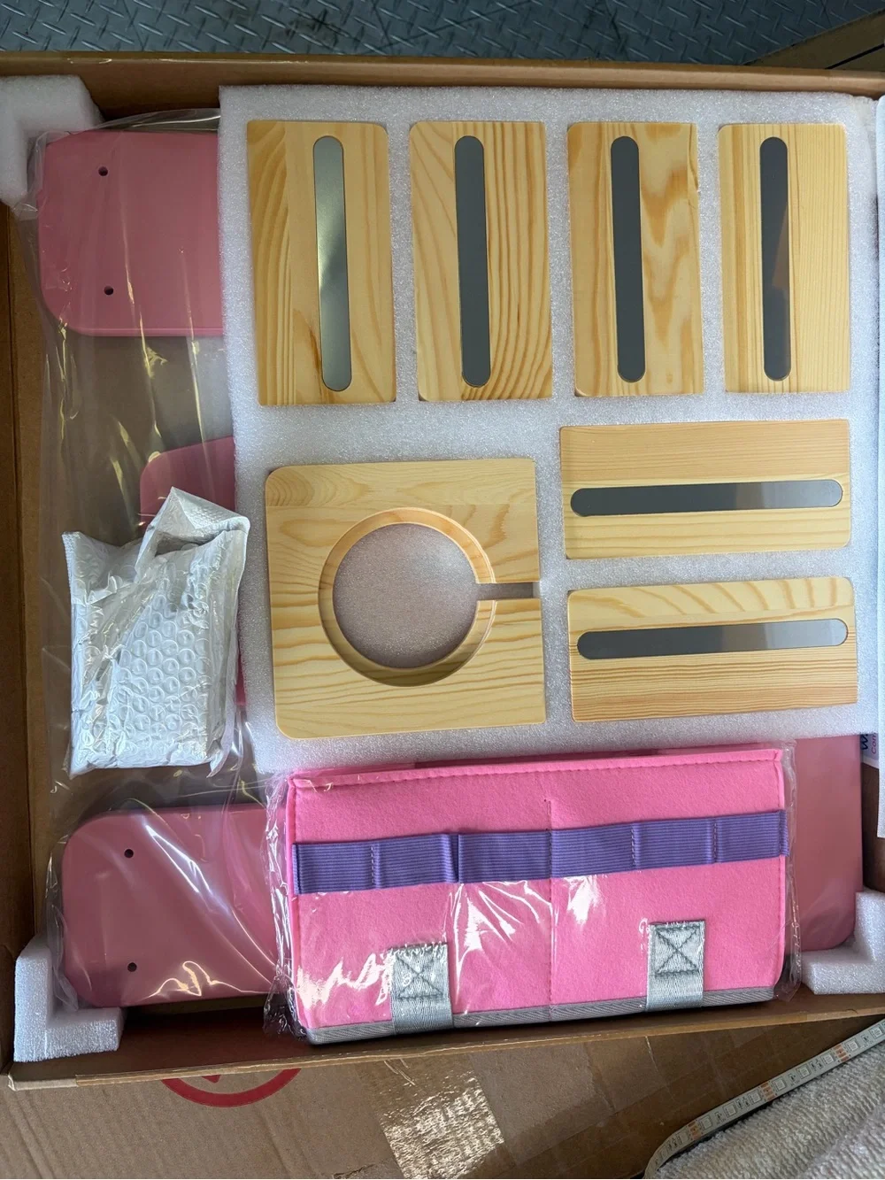Pink Wall Shelf for Tonie and Toniebox Storage
